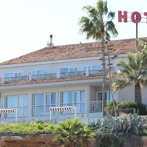 Hotel La Riviera